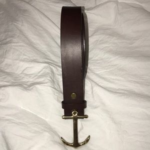 Vineyard Vines leather belt